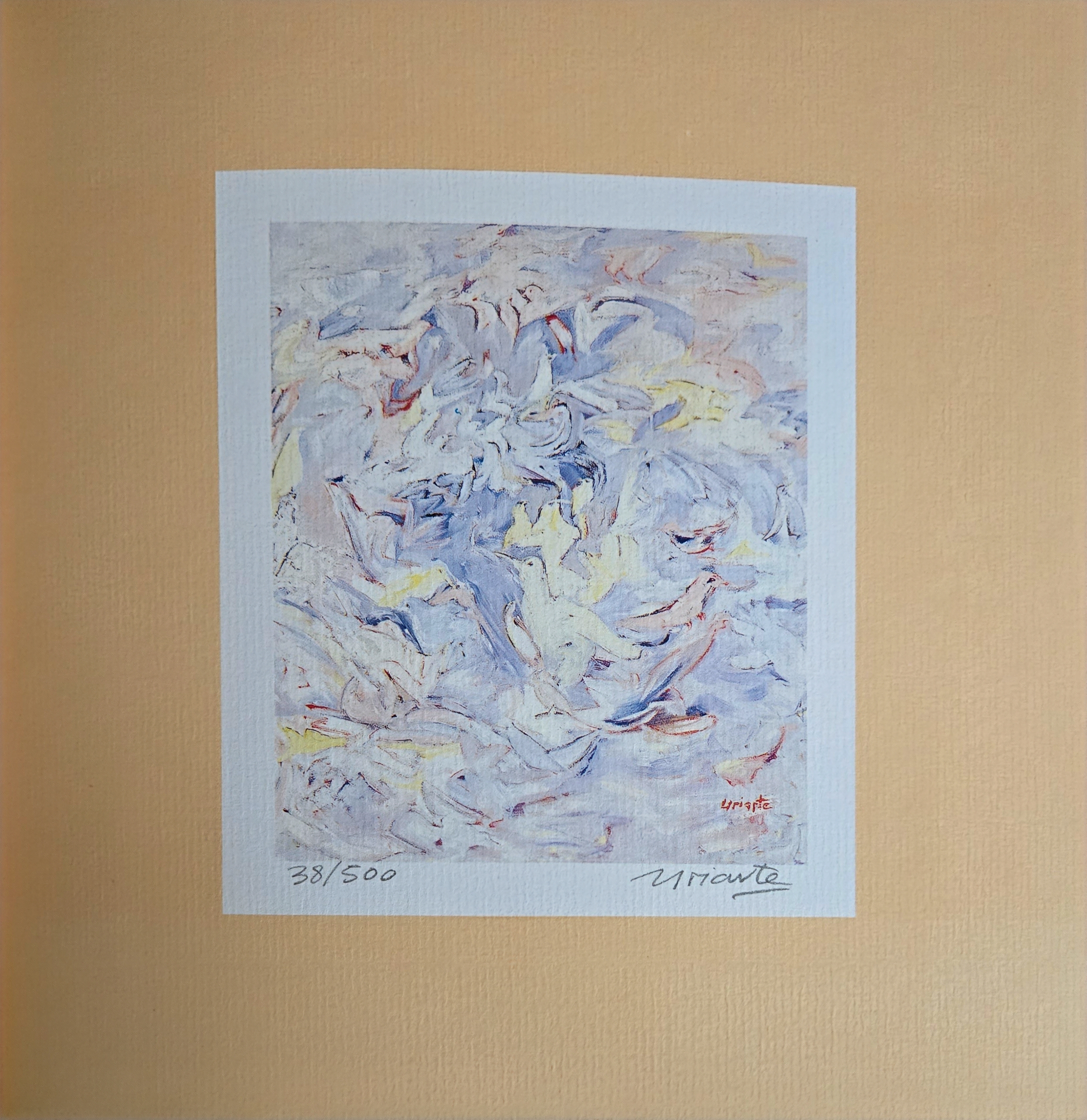 Oleo en tonos azules, blancos y toques de amarillo, abstraccion gestual con pinceladas energicas